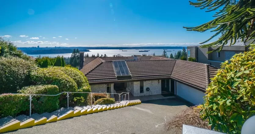 2289 WESTHILL DRIVE, West Vancouver, BC for sale