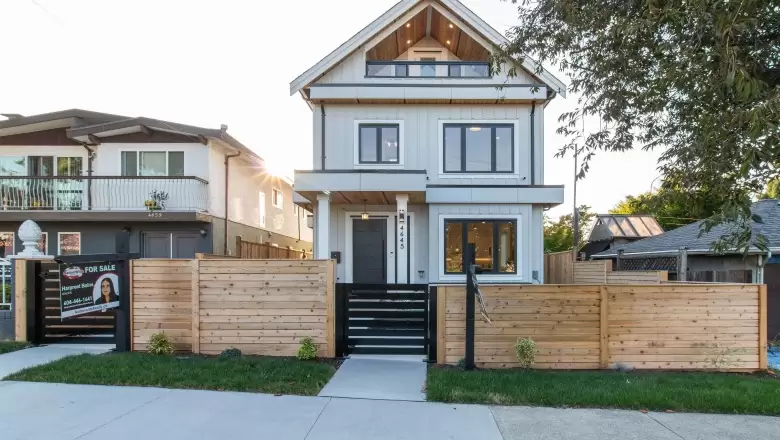 4647 MANOR STREET image #1