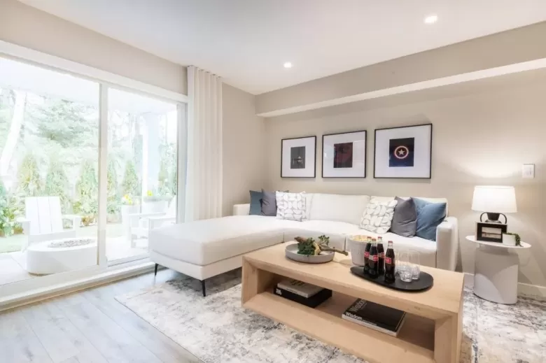 237 1331 WELLON STREET image #1