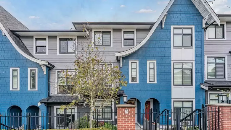 17 2888 156 STREET image #1