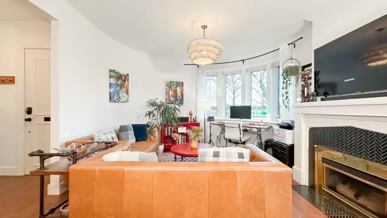 1160 W 15TH AVENUE image #1
