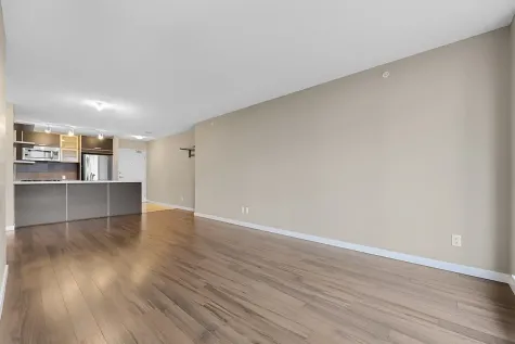 2909 9981 WHALLEY BOULEVARD image #1