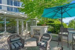 188 CHESTERFIELD AVENUE, North Vancouver, North Vancouver, BC
