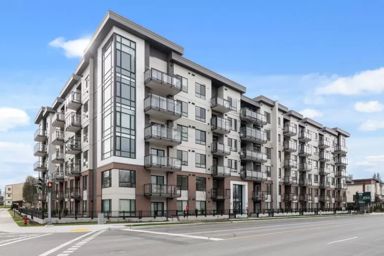 515 32174 GEORGE FERGUSON WAY image #1