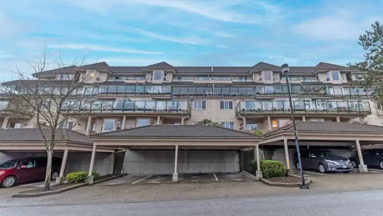 310 121 SHORELINE CIRCLE image #1