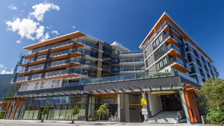 303 1365 PEMBERTON AVENUE image #1