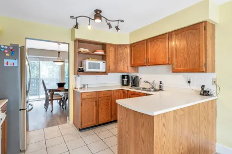 2 1251 LASALLE PLACE image #4
