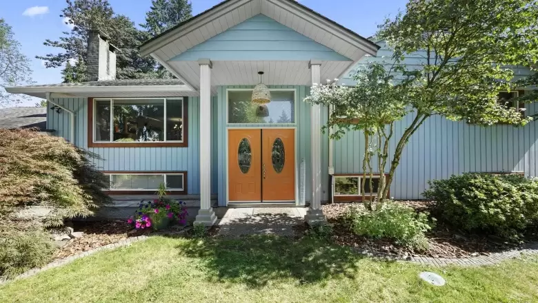 21744 124 AVENUE image #1
