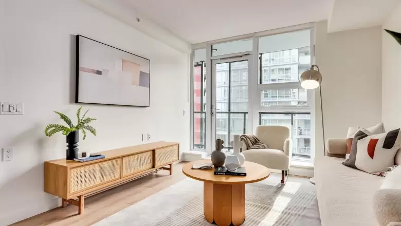 706 6655 BUSWELL STREET image #1