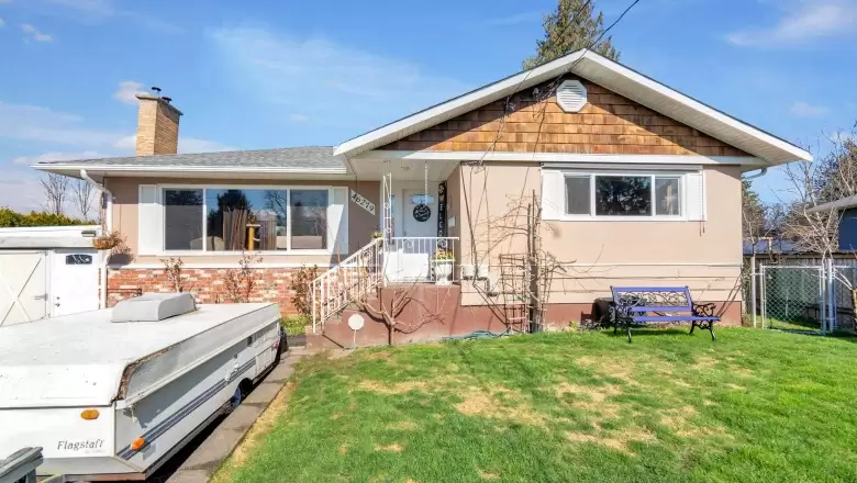 46279 BROOKS AVENUE, Chilliwack, BC