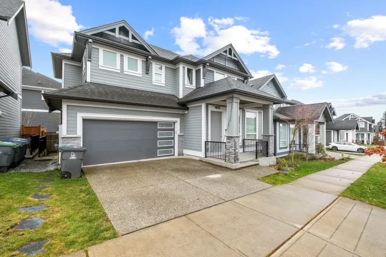 16586 21 AVENUE image #1