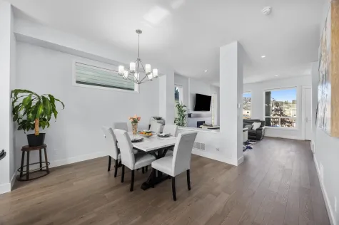 16586 21 AVENUE image #2