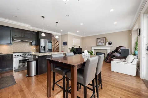 4146 W 14TH AVENUE image #2