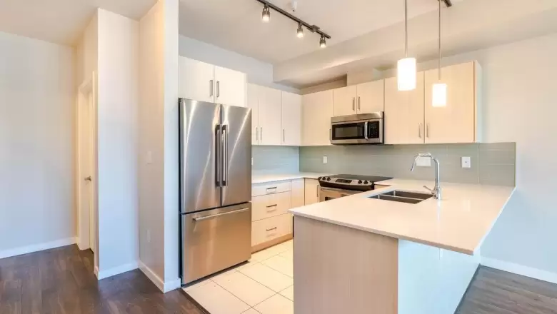 210 5288 GRIMMER STREET image #1