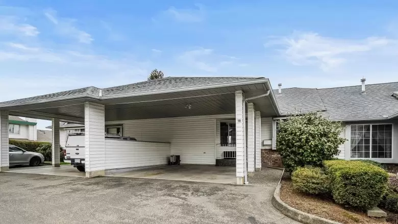 18 3055 TRAFALGAR STREET image #1