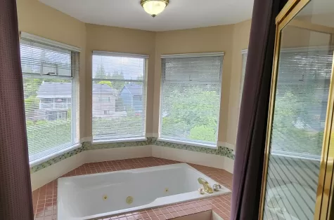 15319 111A AVENUE image #2