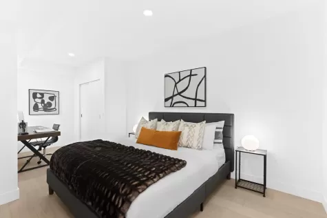 301 1331 MARINE DRIVE image #2