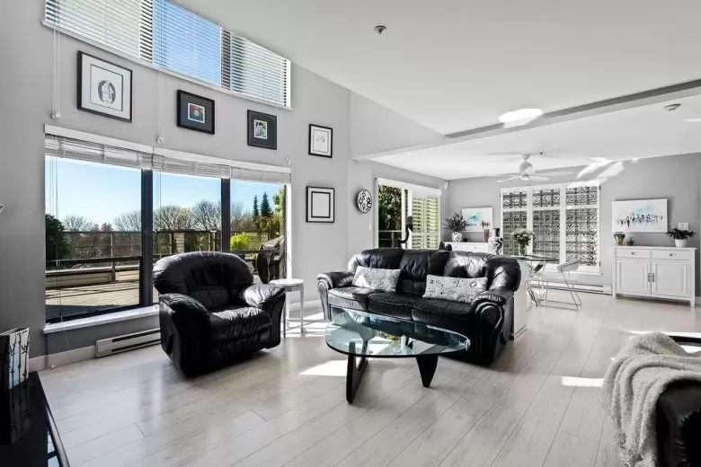 12 2150 SE MARINE DRIVE image #1