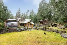 484 SHAWANABE ROAD, Sunshine Coast, Gambier Island, BC