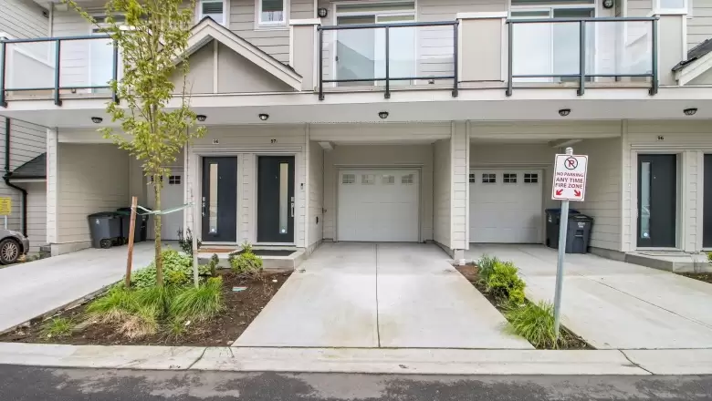 97 13898 64 AVENUE image #1