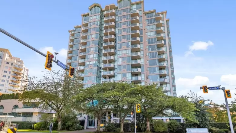 1104 7500 GRANVILLE AVENUE image #1