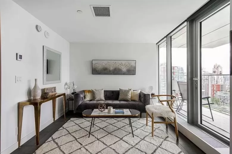 2310 1480 HOWE STREET image #1