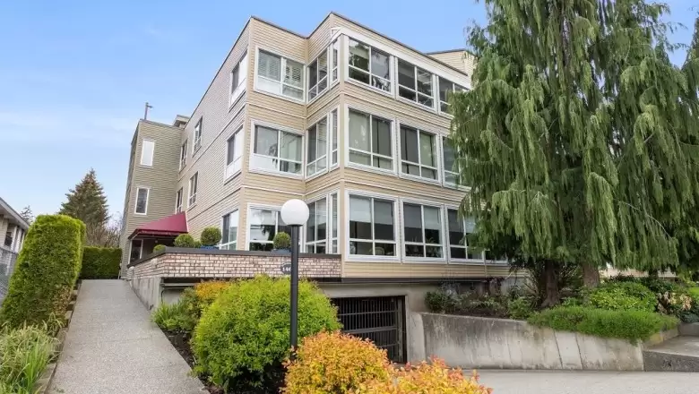 102 1467 MARTIN STREET image #1