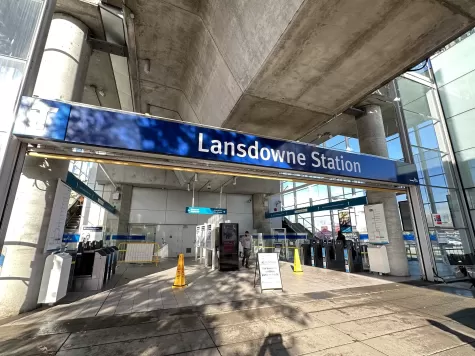 605 8871 LANSDOWNE ROAD image #2