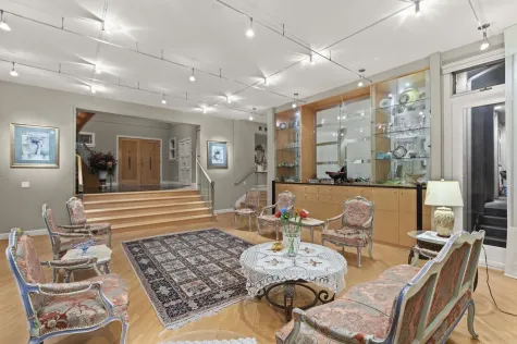 1128 CRESTLINE ROAD image #2