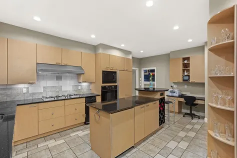 1128 CRESTLINE ROAD image #4