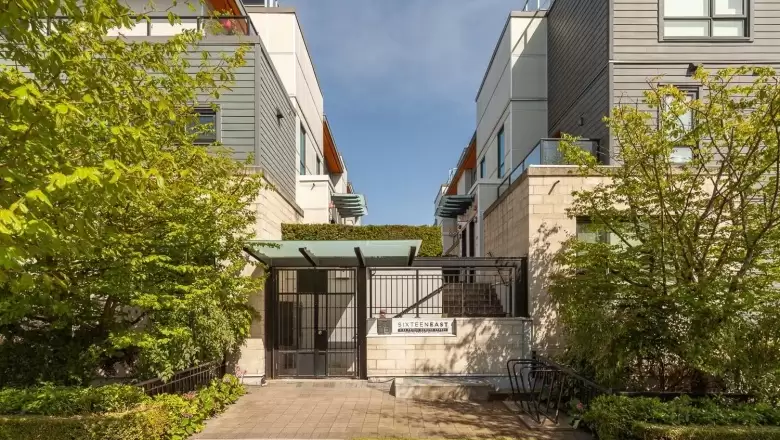 3178 PRINCE EDWARD STREET image #1