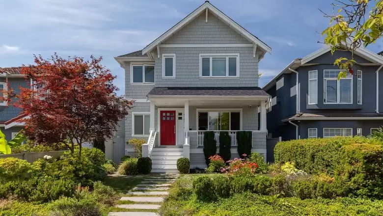6483 SOPHIA STREET image #1