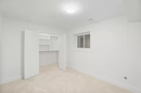 20543 74B AVENUE image #4