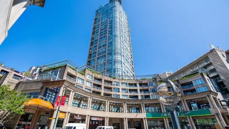 303 183 KEEFER PLACE image #1