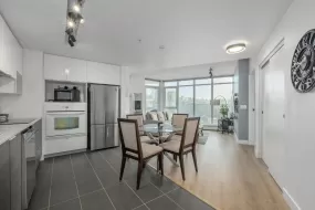 801 175 W 2ND STREET, North Vancouver, North Vancouver, BC