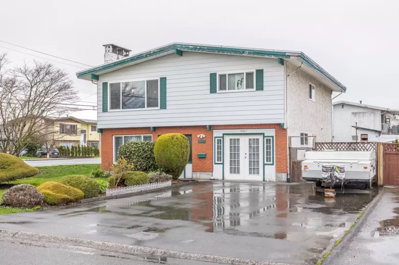 8809 WALTERS STREET, Chilliwack, BC for sale