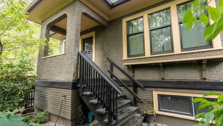 1785 E KENT AVENUE NORTH image #1