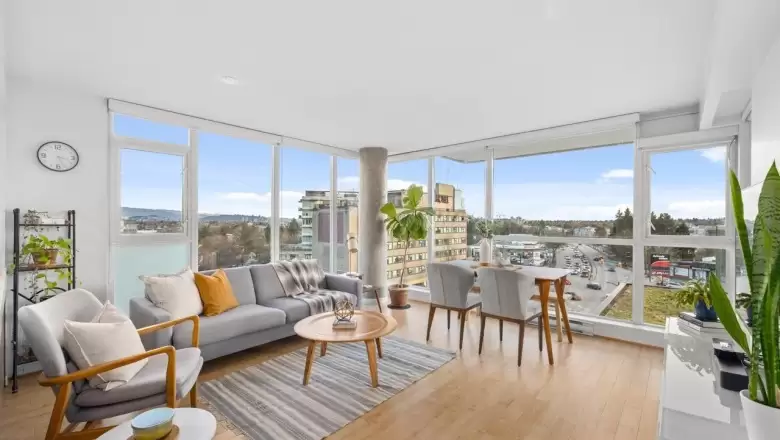 705 2770 SOPHIA STREET image #1
