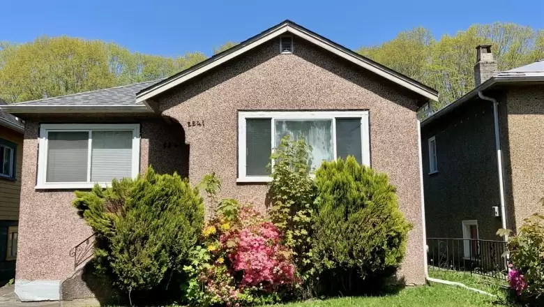2241 E 8TH AVENUE image #1