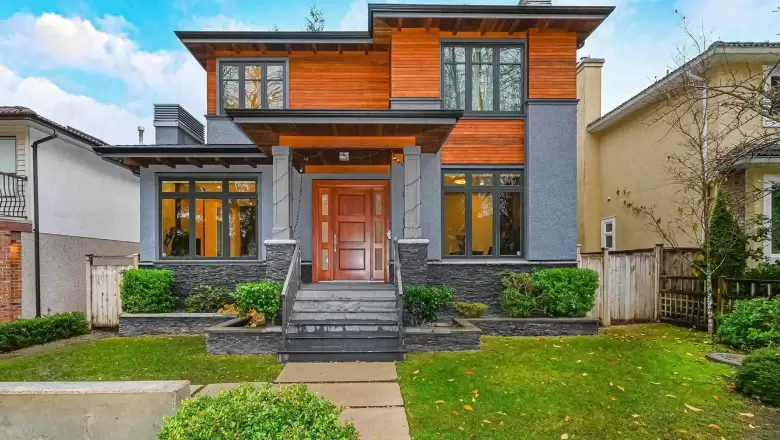 3866 W 18TH AVENUE image #1