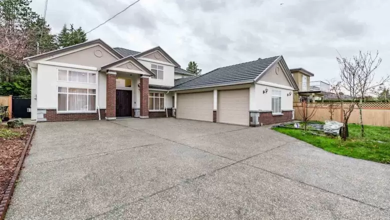 9600 SAUNDERS ROAD image #1