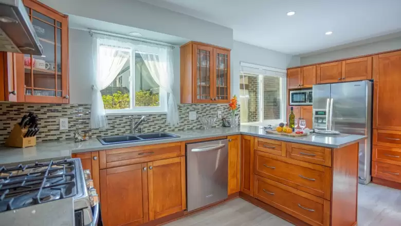 10631 SEAMOUNT ROAD image #1