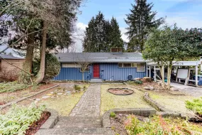 1025 RIDGEWOOD DRIVE, North Vancouver, North Vancouver, BC