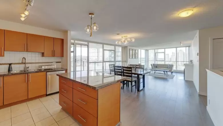 1905 2225 HOLDOM AVENUE image #1