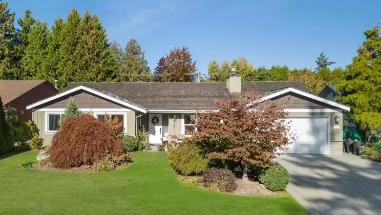 5155 11A AVENUE image #1