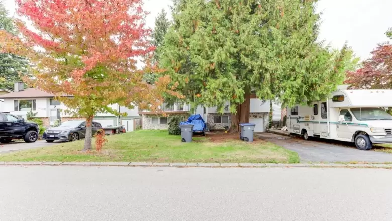 14651 107 AVENUE image #1