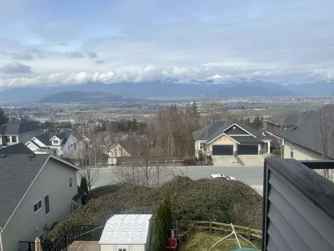 5 47042 MACFARLANE PLACE image #3