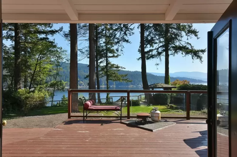 7632 EUREKA AVENUE, Halfmoon Bay, BC for sale