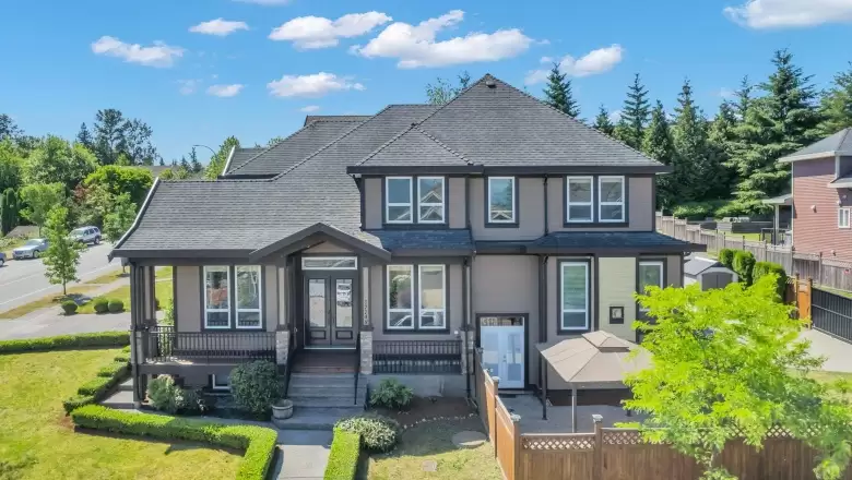 17748 101 AVENUE image #1