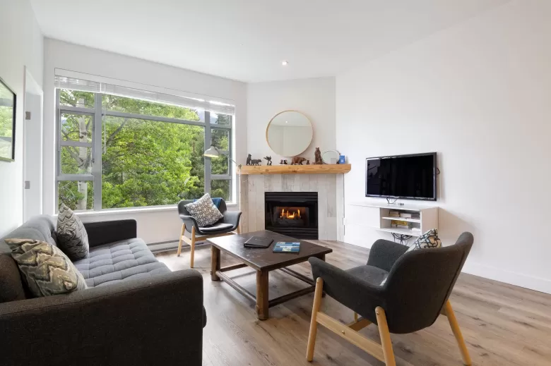 316 4360 LORIMER ROAD image #1